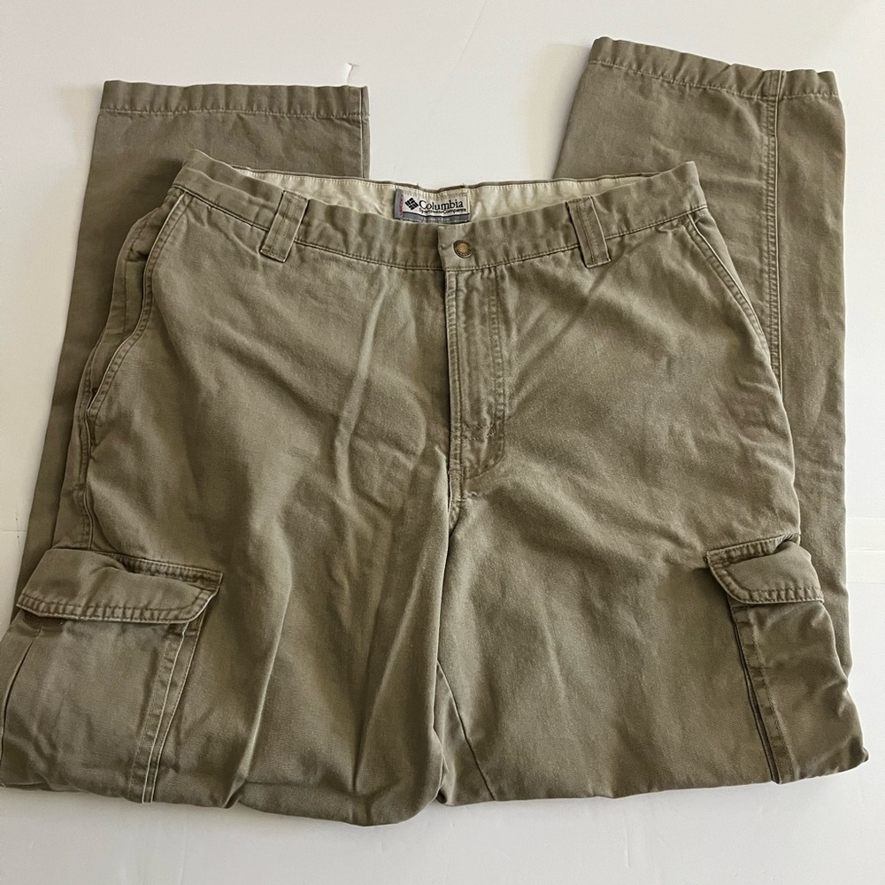 Columbia Men's Khaki Cargo Pants
